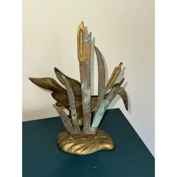 Vintage Brass Flying Duck Bird Goose Cattails Figurine Statue Decor Figure - Picture 4 of 9